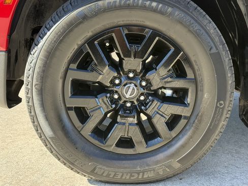 Used 2023 Nissan Frontier SV w/ SV Convenience Package image 12