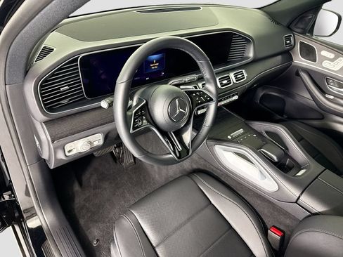 Used 2025 Mercedes-Benz GLE 350 4MATIC image 9