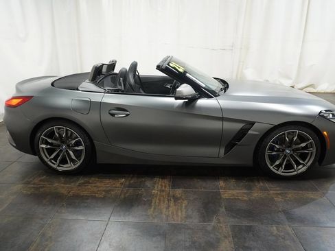 Used 2021 BMW Z4 M40i w/ Executive Package image 4