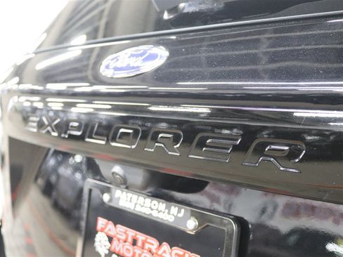 Used 2022 Ford Explorer ST w/ Equipment Group 401A AWD/4WD image 10