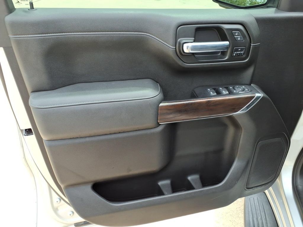 Used 2021 GMC Sierra 1500 SLT RWD image 17