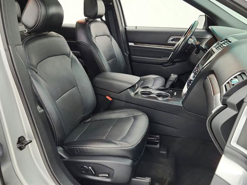 Used 2016 Ford Explorer Limited w/ Equipment Group 301A FWD image 36