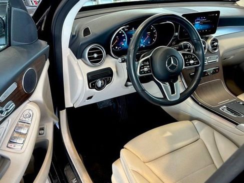 Used 2022 Mercedes-Benz GLC 300 4MATIC image 12