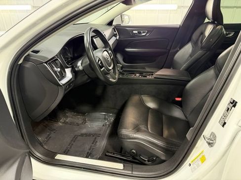 Used 2020 Volvo V60 T5 Cross Country w/ Protection Package Premier AWD/4WD image 12