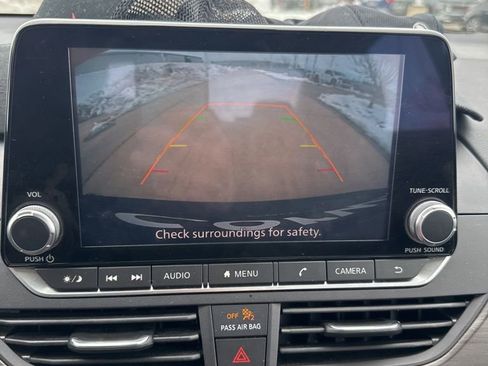 Used 2024 Nissan Altima 2.5 SV image 11