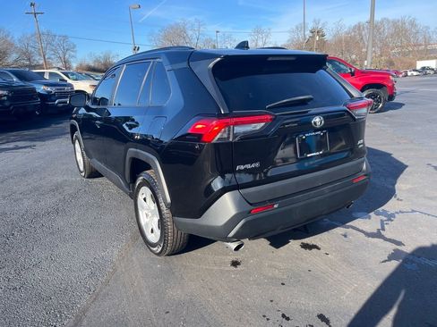 Used 2019 Toyota RAV4 XLE image 3
