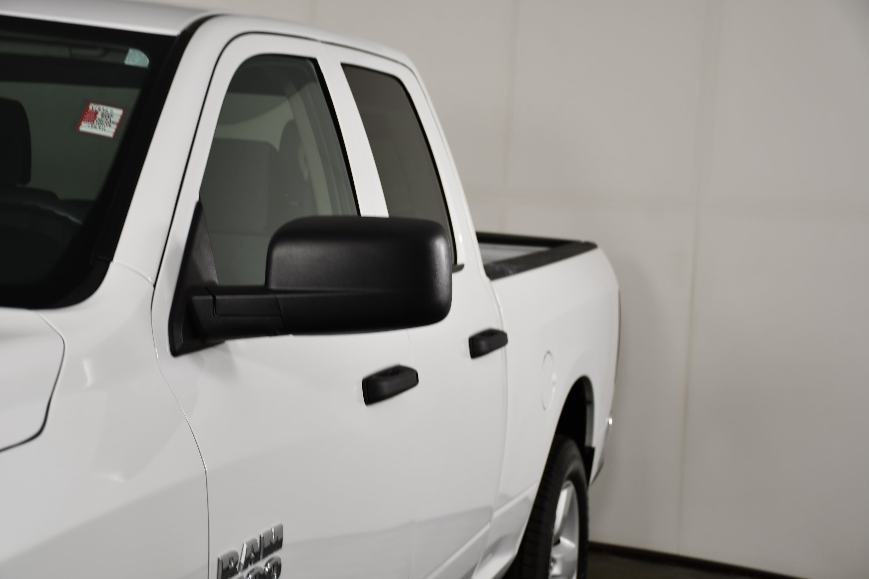Used 2024 RAM 1500 Classic SLT AWD/4WD image 13