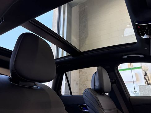 New 2026 Mercedes-Benz GLC 300 4MATIC image 16