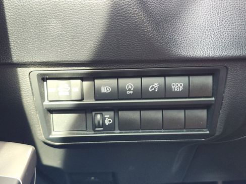 Used 2022 Toyota Tundra SR5 AWD/4WD image 15