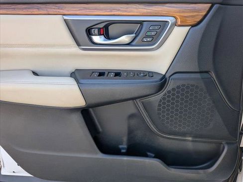 Used 2017 Honda CR-V Touring image 9