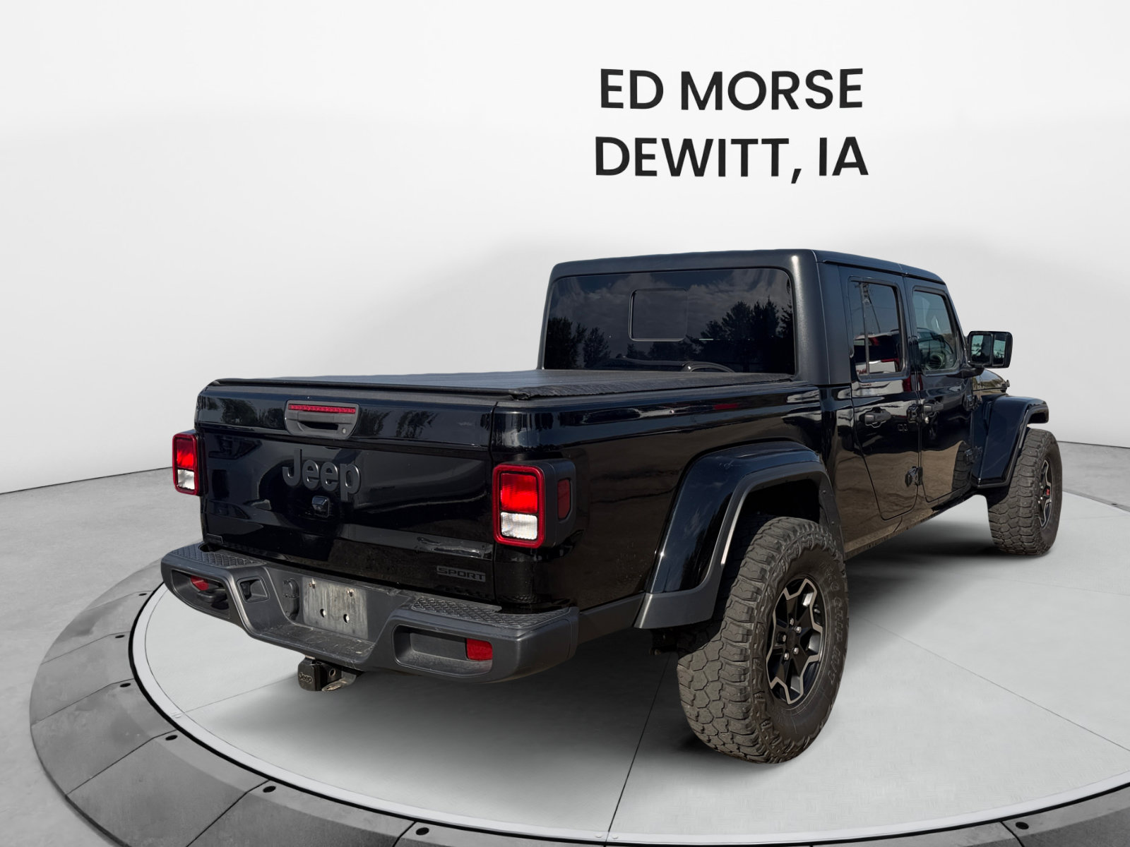 Used 2021 Jeep Gladiator Sport AWD/4WD image 5