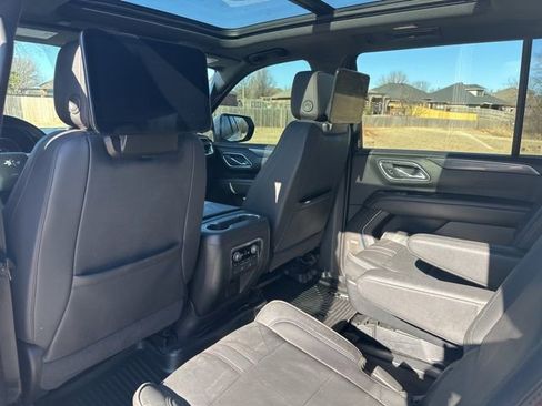 Used 2023 Chevrolet Suburban RST w/ Luxury Package image 29