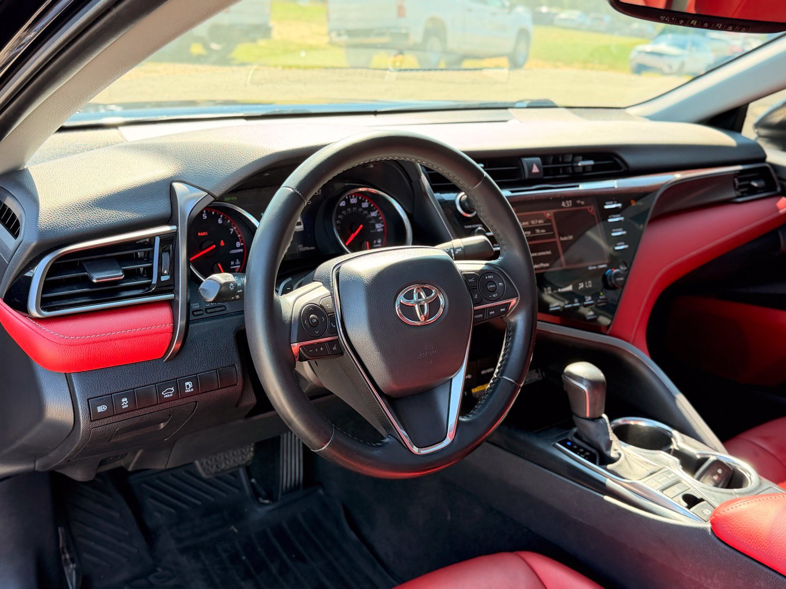 Used 2020 Toyota Camry XSE FWD image 22