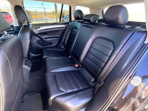 Used 2018 Volkswagen Golf Alltrack SEL image 20