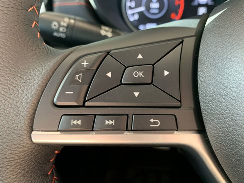 New 2025 Nissan Versa SR w/ Trunk Package image 16