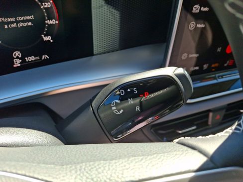 New 2026 Volkswagen Tiguan SE AWD/4WD image 11