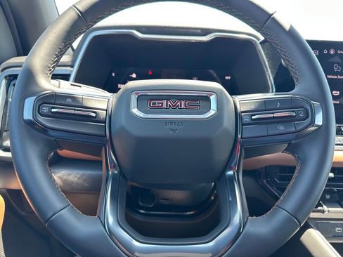 Certified 2025 GMC Canyon AT4 w/ Nightfall Edition AWD/4WD image 25