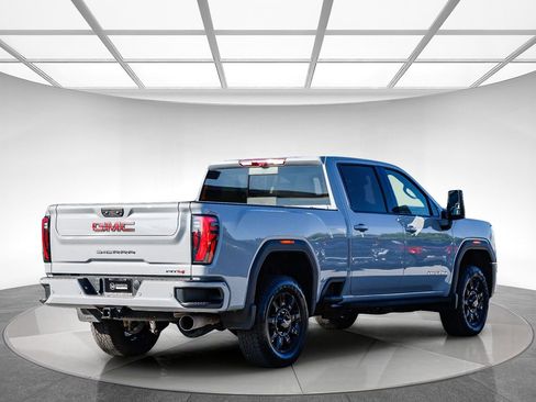 Used 2024 GMC Sierra 2500 AT4 w/ AT4 Premium Plus Package AWD/4WD image 4
