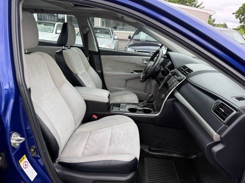 Used 2015 Toyota Camry XSE w/ Moonroof Package FWD image 12