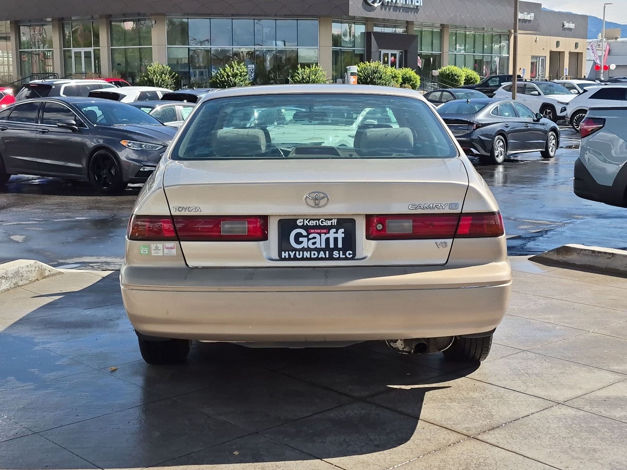Used 1998 Toyota Camry LE FWD image 5