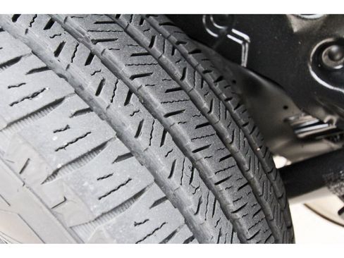 Used 2024 Jeep Wrangler Unlimited w/ Convenience Group image 30