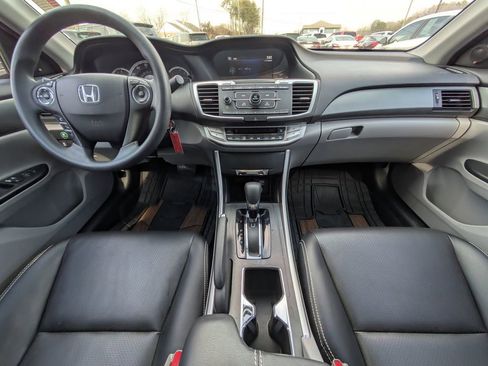 Used 2013 Honda Accord LX image 13