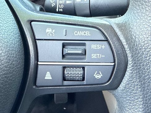 Used 2023 Honda Accord EX image 32