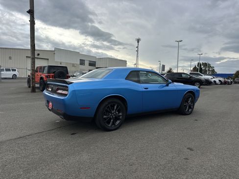 Used 2023 Dodge Challenger SXT w/ Blacktop Package image 6