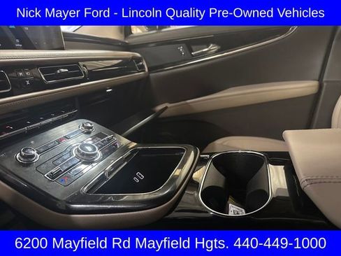 Used 2022 Lincoln Nautilus AWD image 15