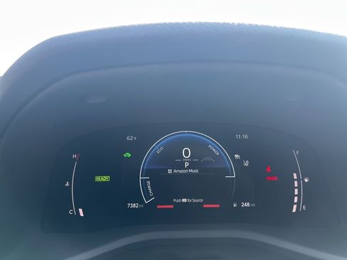 Used 2025 Toyota Camry SE image 10