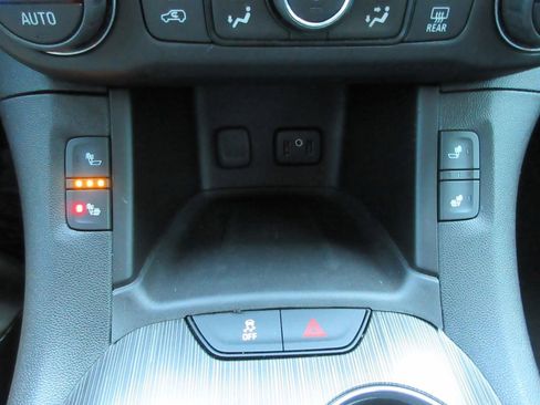 Certified 2017 GMC Acadia SLT image 31