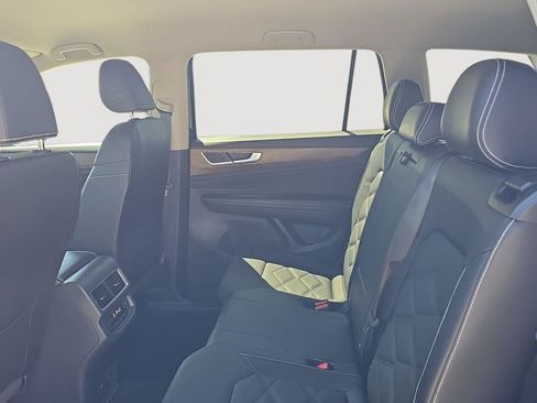 Certified 2024 Volkswagen Atlas SE AWD/4WD image 7
