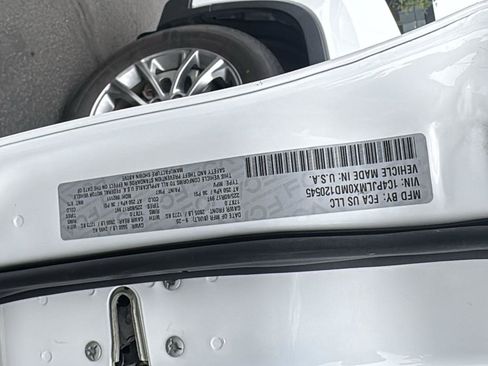 Used 2021 Jeep Cherokee Latitude Lux FWD image 20