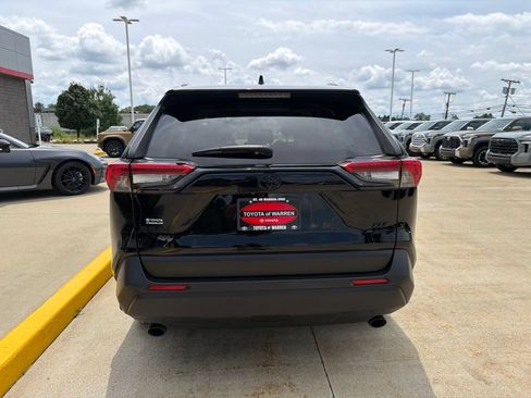 Used 2023 Toyota RAV4 XLE w/ Convenience Package AWD/4WD image 7