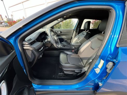 Used 2022 Jeep Compass Altitude image 11