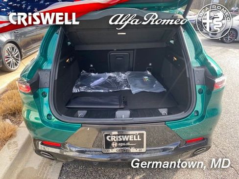 New 2024 Alfa Romeo Tonale Veloce image 9