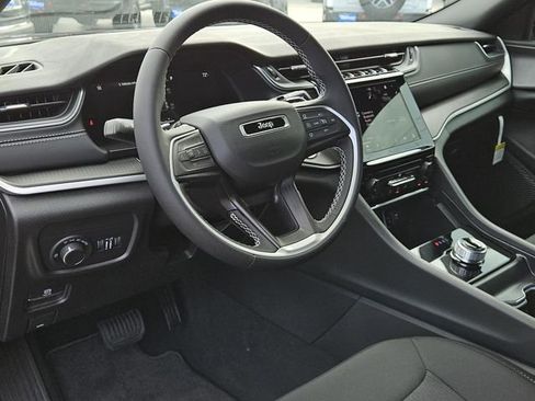 New 2025 Jeep Grand Cherokee Laredo X image 24