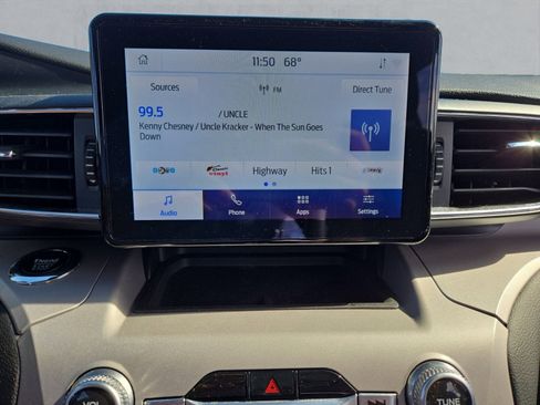 Certified 2023 Ford Explorer XLT w/ Equipment Group 202A image 18