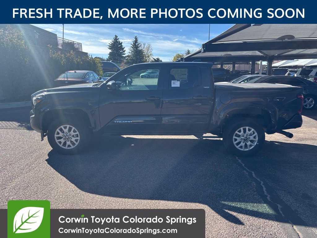 Used 2025 Toyota Tacoma SR5 AWD/4WD image 5