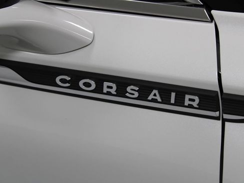 New 2026 Lincoln Corsair Premiere image 11