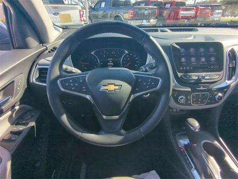 Used 2021 Chevrolet Equinox Premier image 17