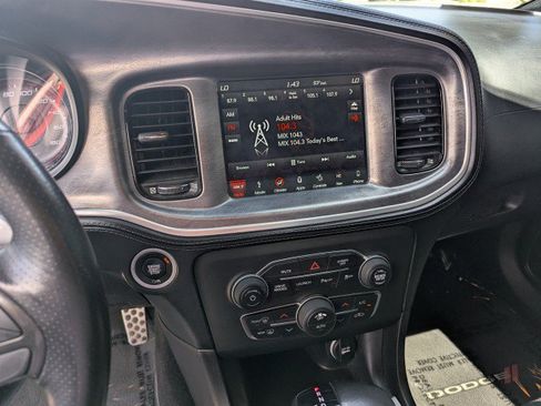 Used 2019 Dodge Charger Scat Pack w/ Daytona Edition Group RWD image 19