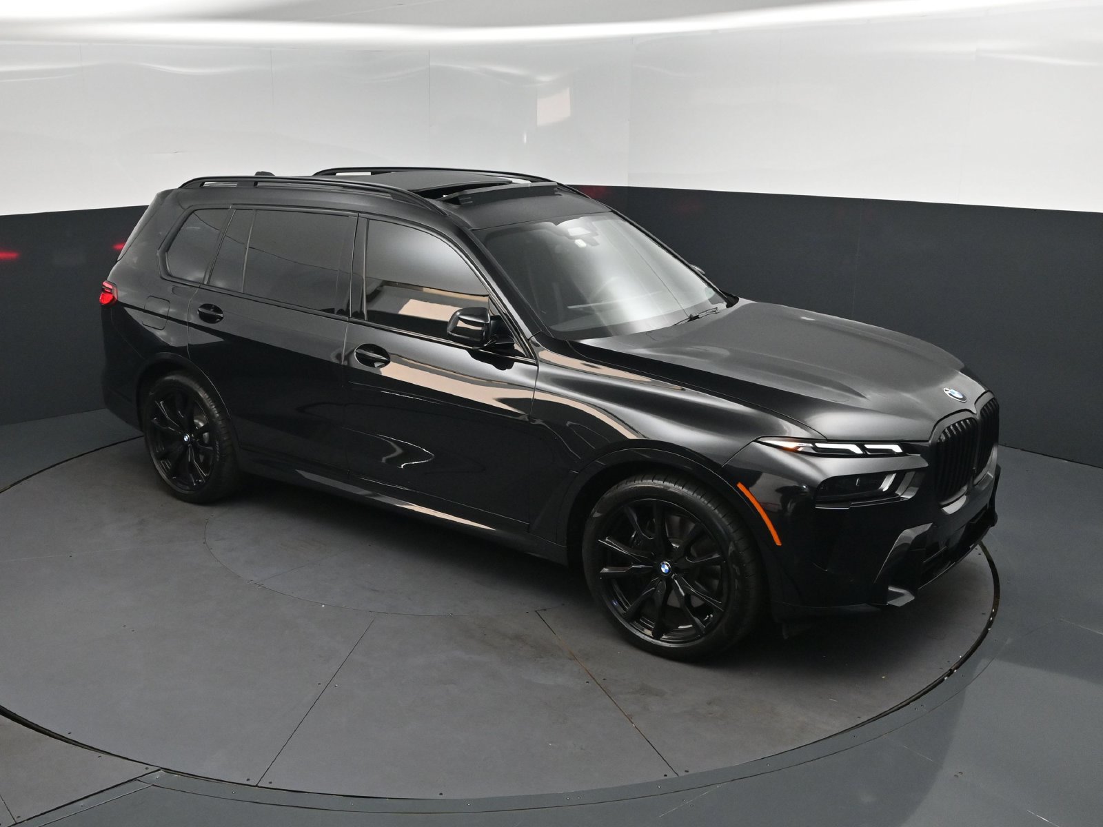 Certified 2026 BMW X7 xDrive40i w/ M Sport Package AWD/4WD image 36