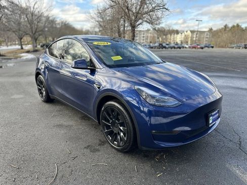 Used 2024 Tesla Model Y Long Range image 3