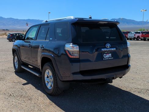Used 2017 Toyota 4Runner SR5 Premium AWD/4WD image 5