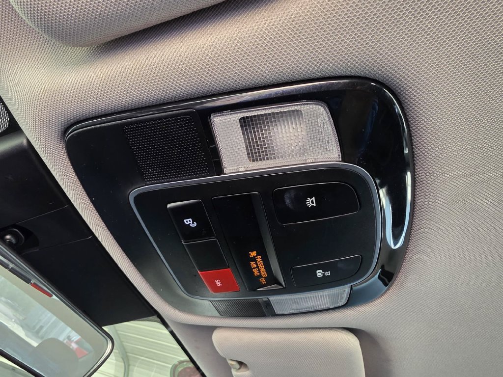 Used 2025 Hyundai Sonata SEL FWD image 23