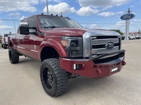 Used 2015 Ford F250 Platinum w/ FX4 Off-Road Package image 2