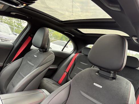Used 2024 Mercedes-Benz C 43 AMG 4MATIC Sedan image 10