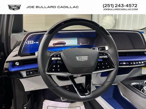New 2025 Cadillac Optiq Luxury 2 w/ LPO, Floor Liner Package image 9