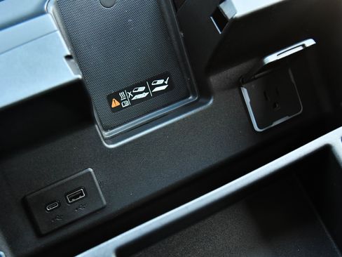 Used 2024 Chevrolet Silverado 1500 LTZ w/ Technology Package image 38